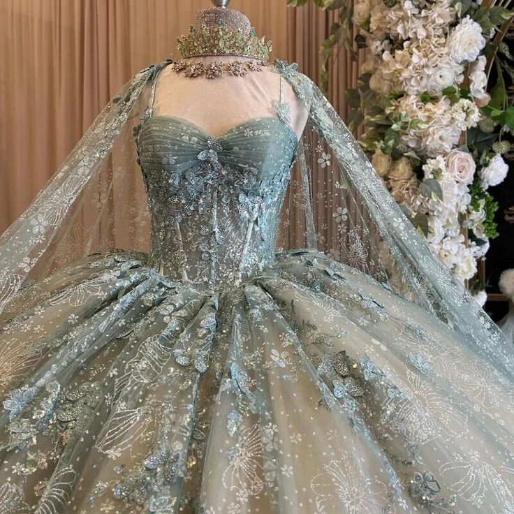 Shiny Quinceanera Dress Ball Gown Lace Beaded Tulle Backless Sweet 16 Dress fg7216