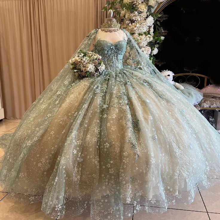 Shiny Quinceanera Dress Ball Gown Lace Beaded Tulle Backless Sweet 16 Dress fg7216