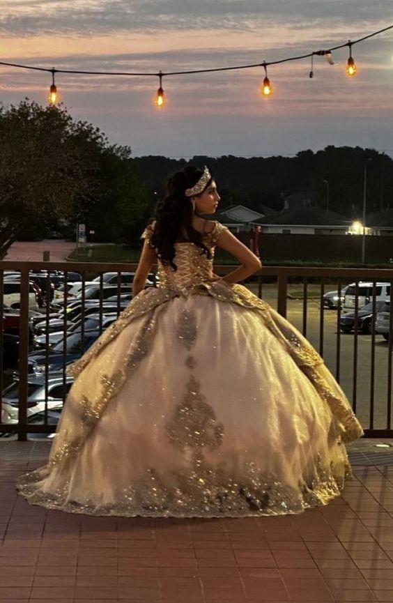 Sparkly Champagne Ball Gown Quinceanera Dress Sweetheart Birthday Party Off The Shoulder Sweet 16 Dress fg6900