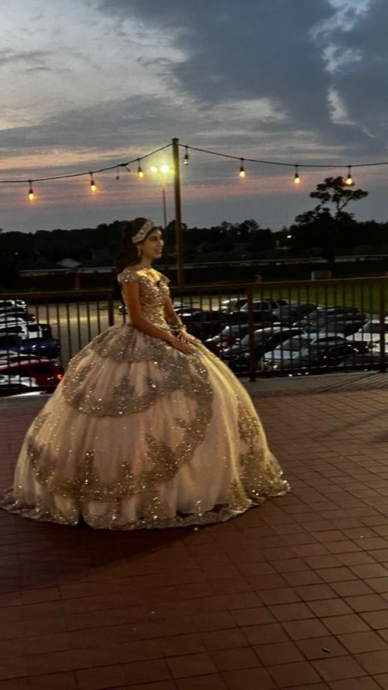 Sparkly Champagne Ball Gown Quinceanera Dress Sweetheart Birthday Party Off The Shoulder Sweet 16 Dress fg6900