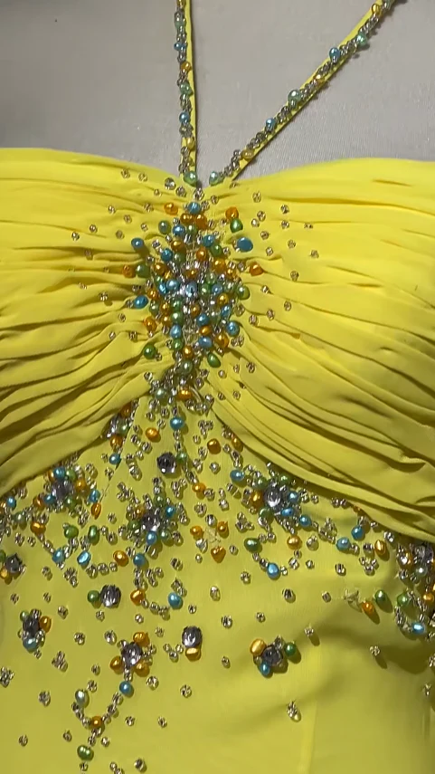 Stunning Yellow Halter Neck Sheath Chiffon Beaded Hi-Lo Prom Dresses Elegant Wedding Guest Dresses fg8547