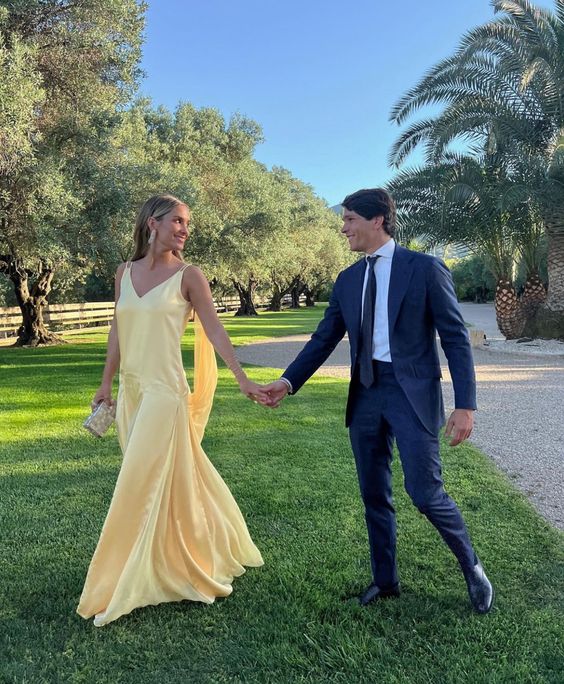 Yellow Satin Evening Dress for Formal Occasions, V-neck A-line Spaghetti Strap Floor Length Elegant Prom Dress fg5723