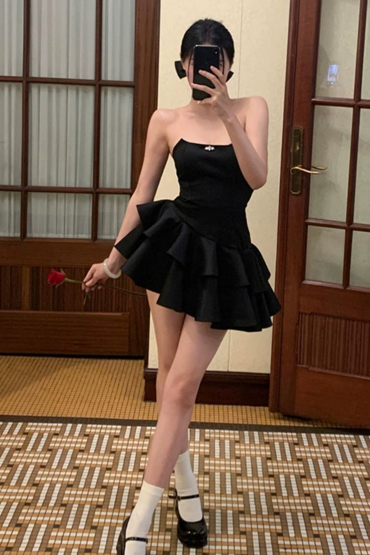 Chic Strapless Black Satin Short Prom Dresses, Layered Black Homecoming Dresses, Short Black Evening Dresses fg6111