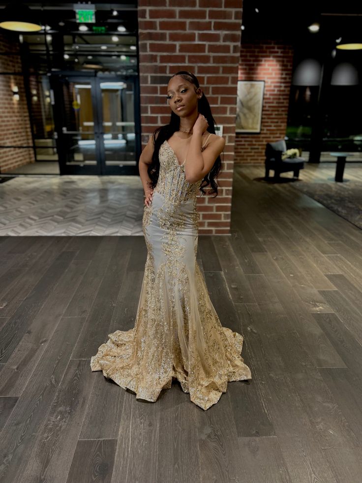 Gold Mermaid Prom Dresses For Black Girls Spaghetti Zipper Back Sweep Train Lace Formal Evening Dress fg5422