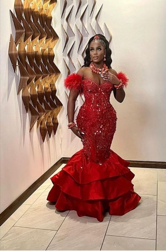 Luxury Red Mermaid Aso Ebi Prom Dresses Feathers Cap Sleeves Cryatals Beaded Tiered Ruffles Plus Size Women Evening Gowns fg4249