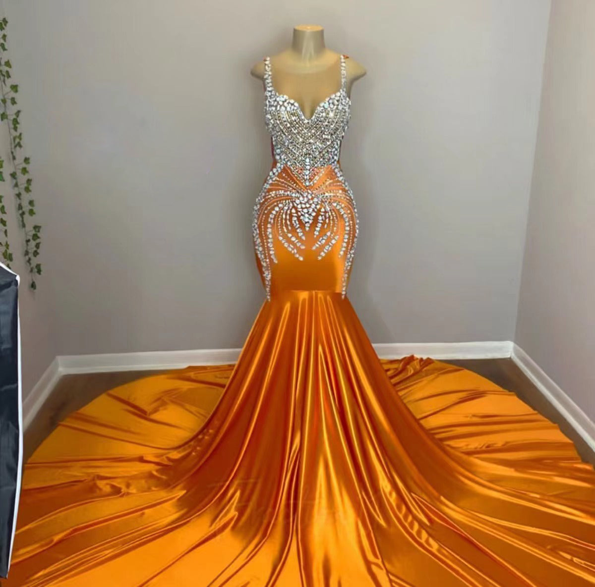 Orange Prom Dresses Long Tail Luxus Mermaid Beaded Crystals Spaghetti Straps Formal Occasion Dresses fg3540