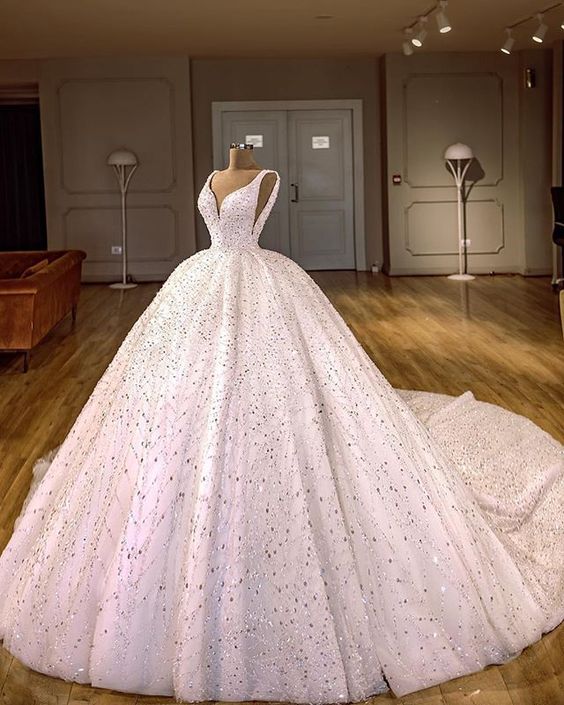 Gorgeous Princess Ball Gown Wedding Dresses Crystal Beading V Neck Bridal Gowns Plus Size Wedding Dress fg3997