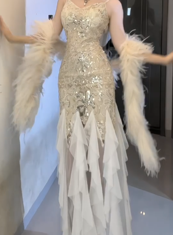 Spaghetti Strap V Neck Beaded Sequin Ruffle Mermaid Evening Dress fg8803