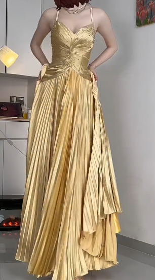 Sweetheart Spaghetti Strap Pleated Satin Evening Gown With Beading fg8816