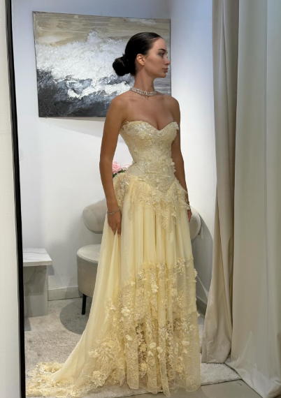 Gelbes A-Linien-Abendkleid mit herzförmigem Ausschnitt und Applikationen, lang, fg8222