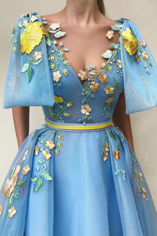 Beautiful Prom Dresses A Line Floor-length Sleeveless Pockets Embroidery Long Chic Tulle Prom Dress fg576