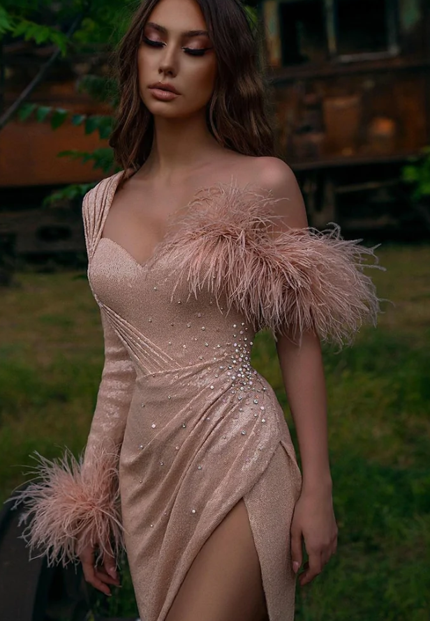 Blush Pink One Shoulder Long Sleeves Sequined Prom Dress High Slit Feather Evening Dress fg640