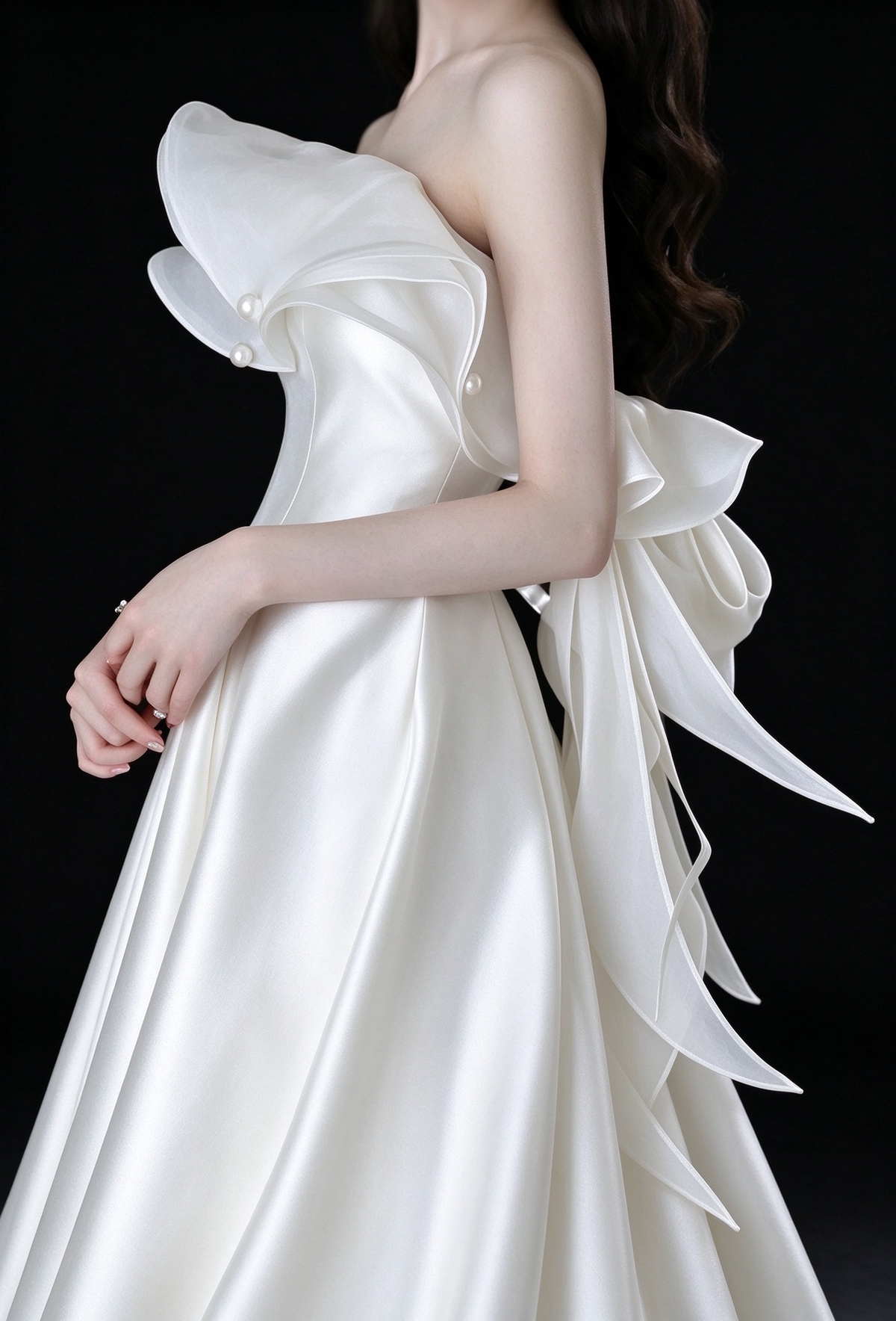 White Strapless Ruffle Pearl Bow Satin Wedding Dress fg9114