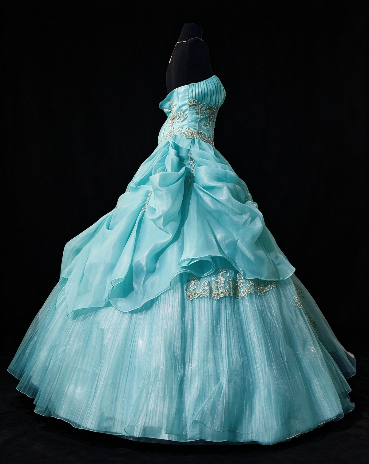 Sweetheart Mint Shimmer Organza Ball Gown with Pleated Bodice & Lace Appliqué fg8960