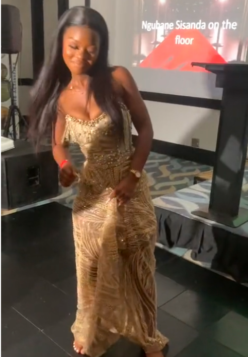 Sexy Gold Langes Ballkleid Abend Party Kleider Mit Schlitz fg7699