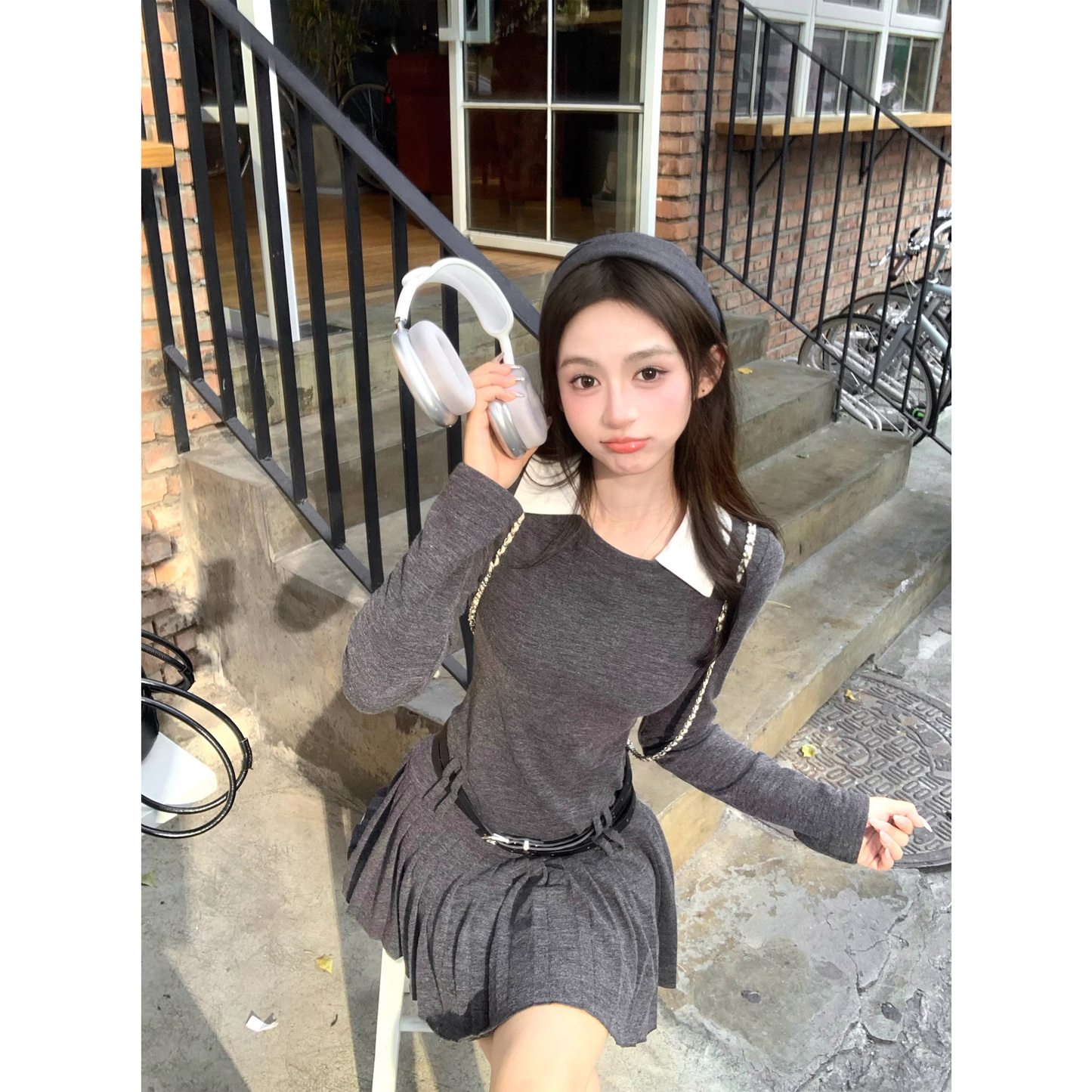 Pleated sweater dress is super cute, long sleeves for autumn and winter  A146