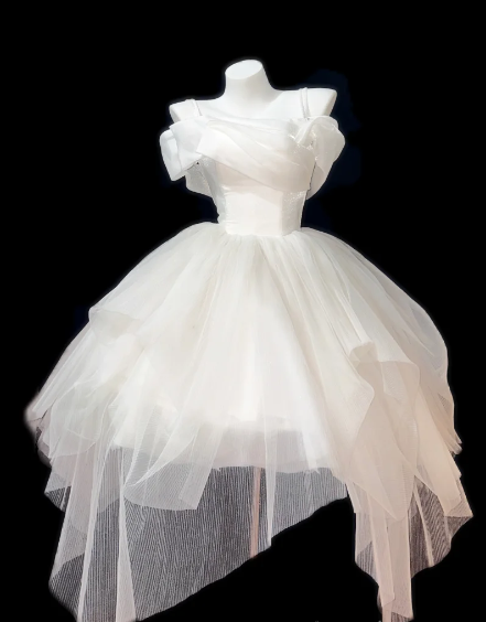 Portrait Asymmetrical Tulle Short Wedding Dress fg8851