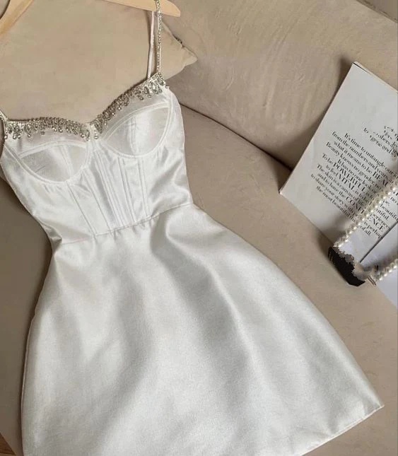 White Short Homecoming Dress Party Dresses      fg3619