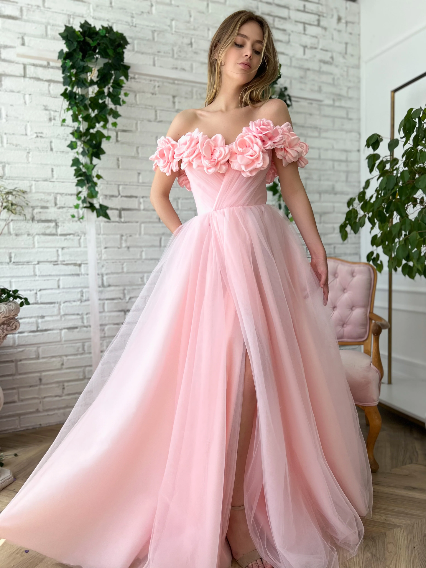 Robe de bal à fleurs roses, robe de soirée à épaules dénudées, longue robe de bal en tulle fg4679