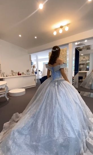 Robe de bal bleu clair à épaules dénudées et coupe trapèze fg6547