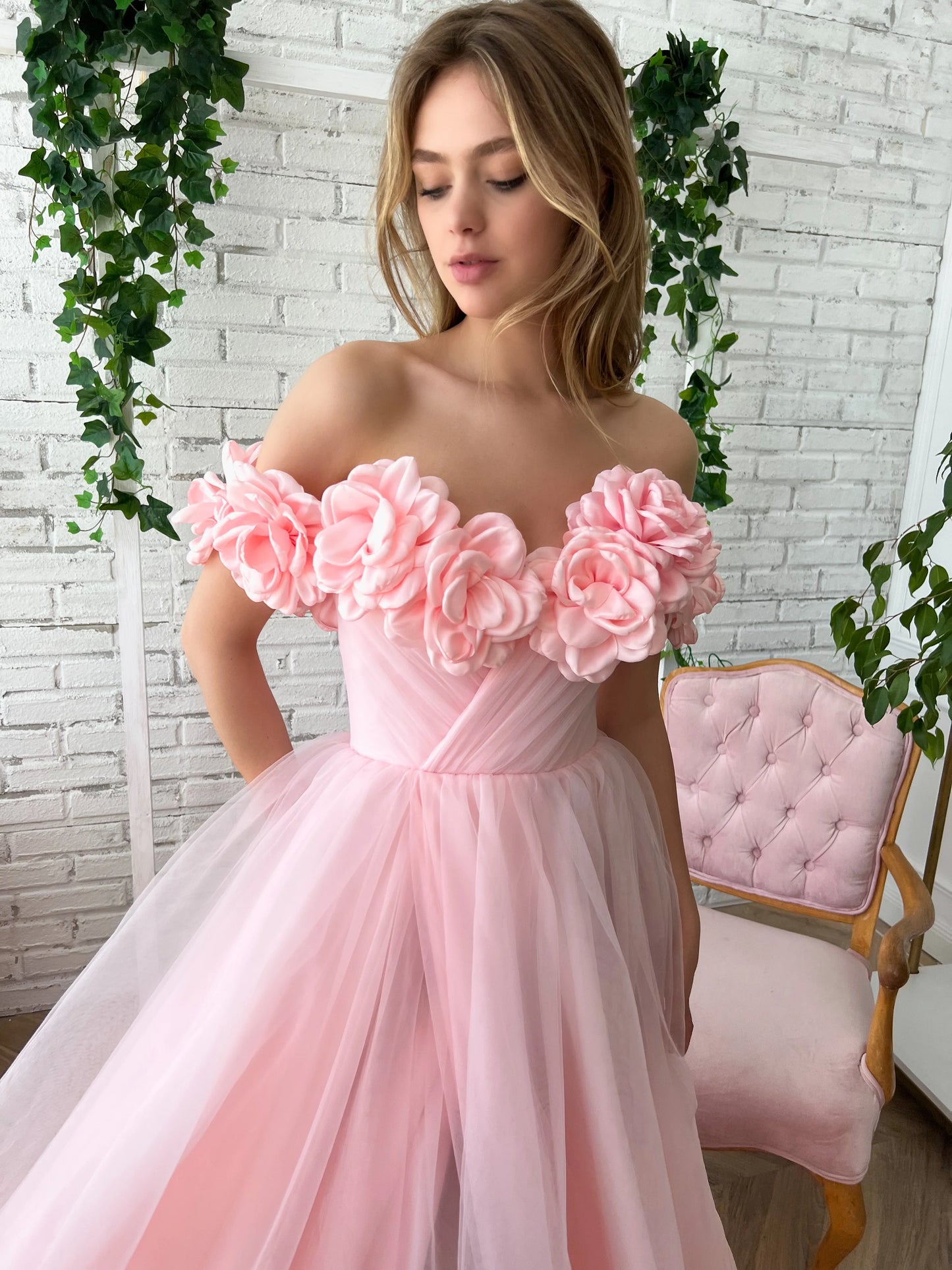Robe de bal à fleurs roses, robe de soirée à épaules dénudées, longue robe de bal en tulle fg4679